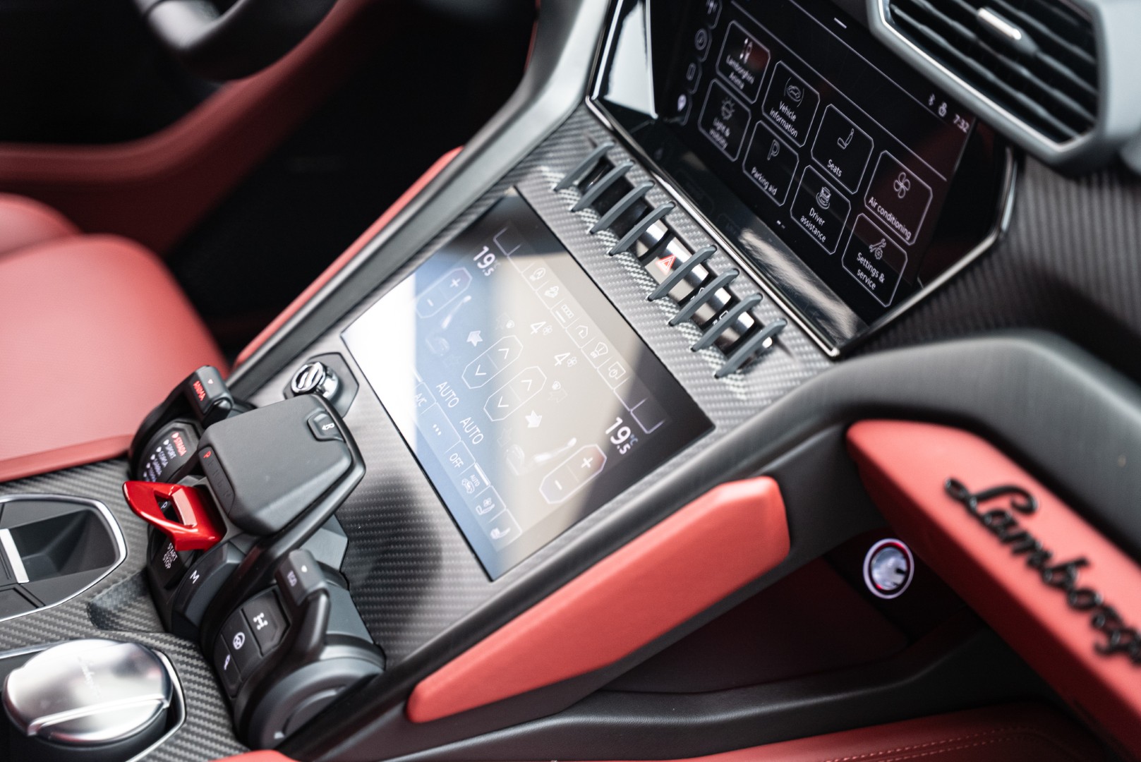 2024 URUS BY NOVITEC | FULL CARBON | BANG OLUFSEN | HIGH SPEC